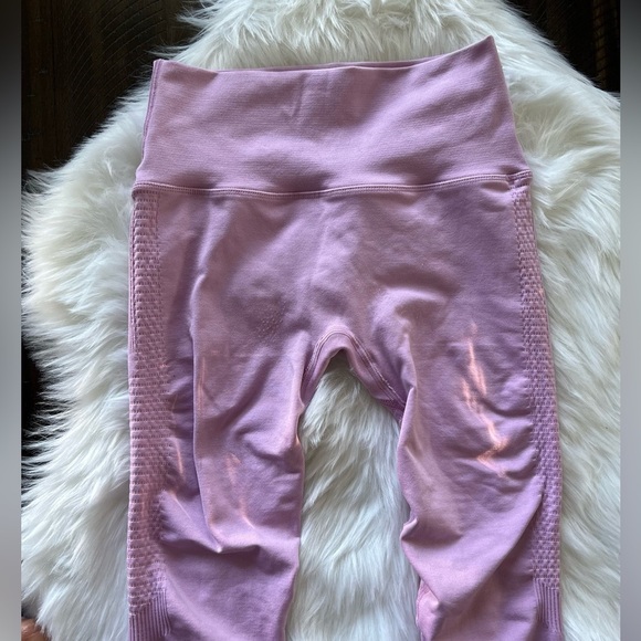 Alphalete AMPLIFY CONTOUR LEGGING Women's Seamless Scrunch Legging size medium - Picture 3 of 8